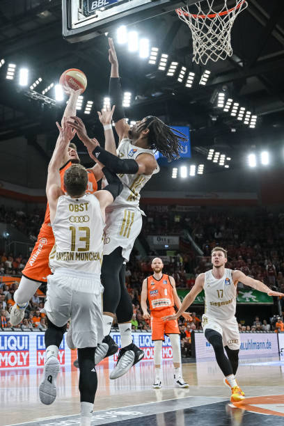 变发生在 变发生在