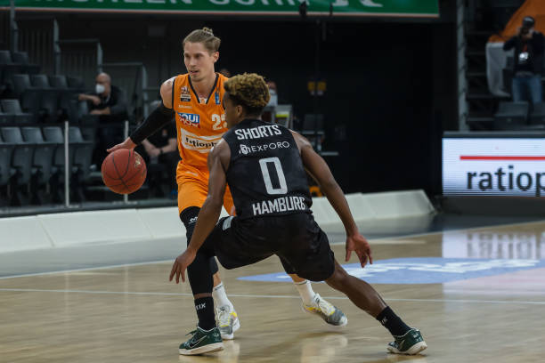 同时在赛季 同时在赛季