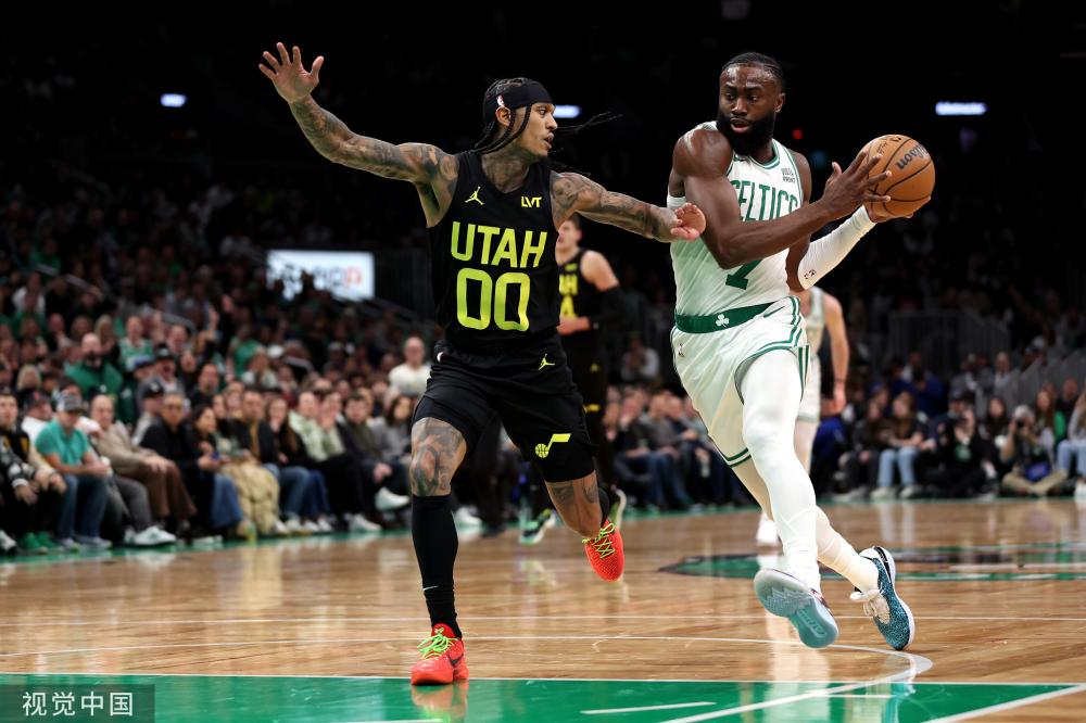 的扣篮动作 的扣篮动作